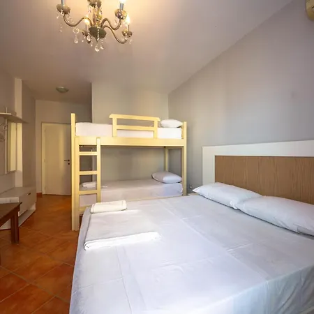 Ramses Ks Hotel Golem (Tirana)